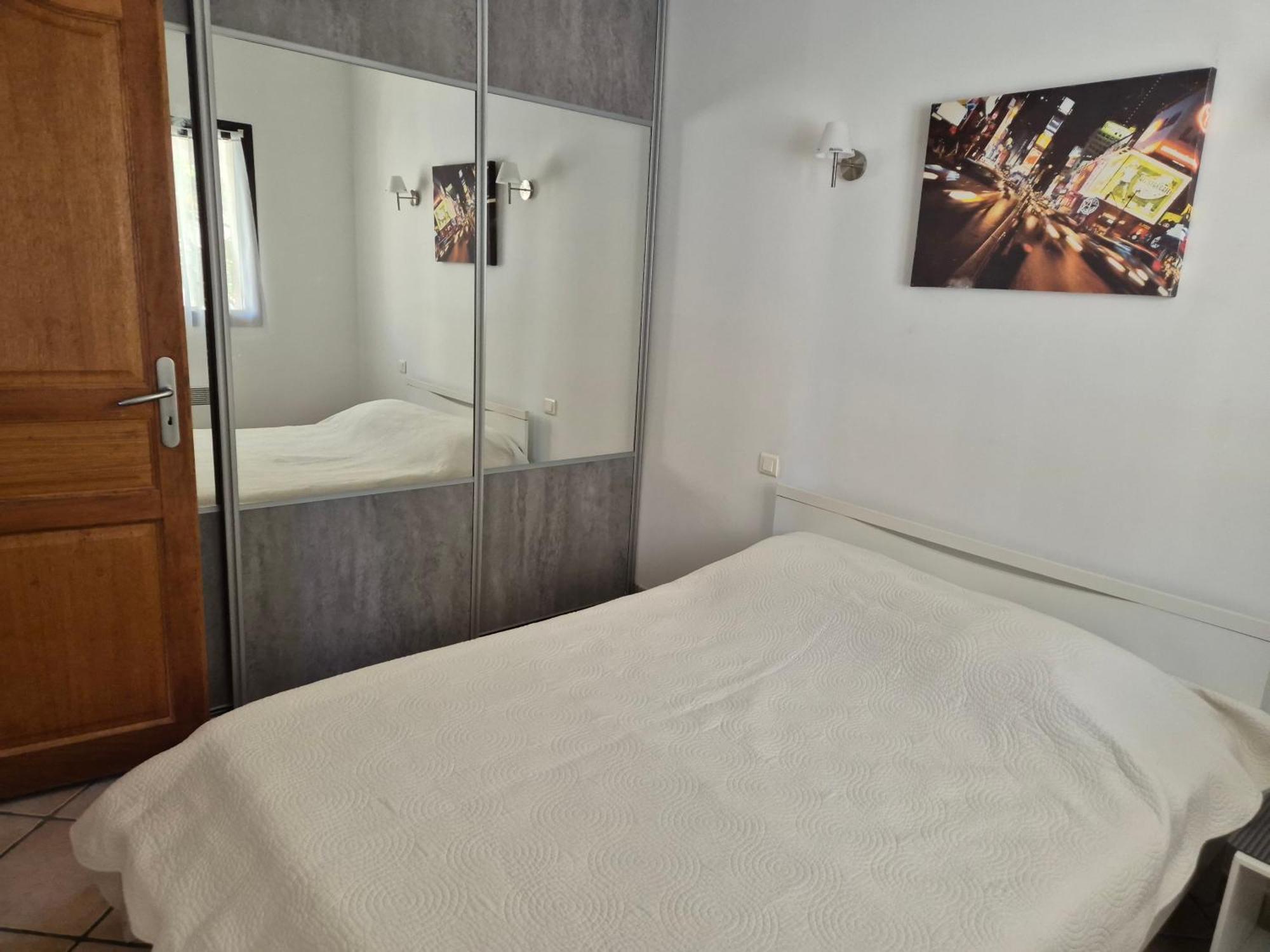 Joli Appartement Climatise Avec Terrasse A Moin 10 Minutes A Pieds De La Plage 卡尔维 外观 照片